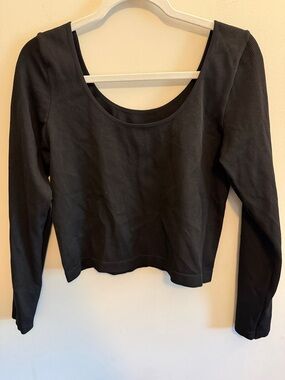 Gently used - Classic Black Ribbed Long-Sleeve Scoop Neck Top